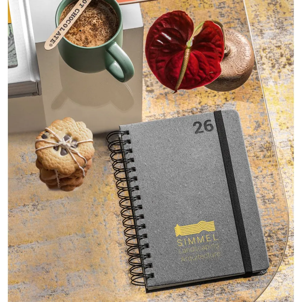 Agenda A5, com argolas, em pele (58% reciclada)
