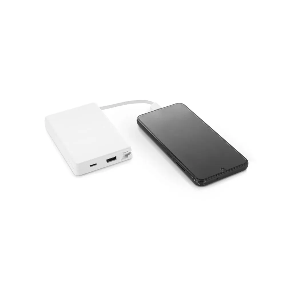 Bateria portátil em ABS 100% reciclado, com cabo integrado e capacidade de 10’000 mAh