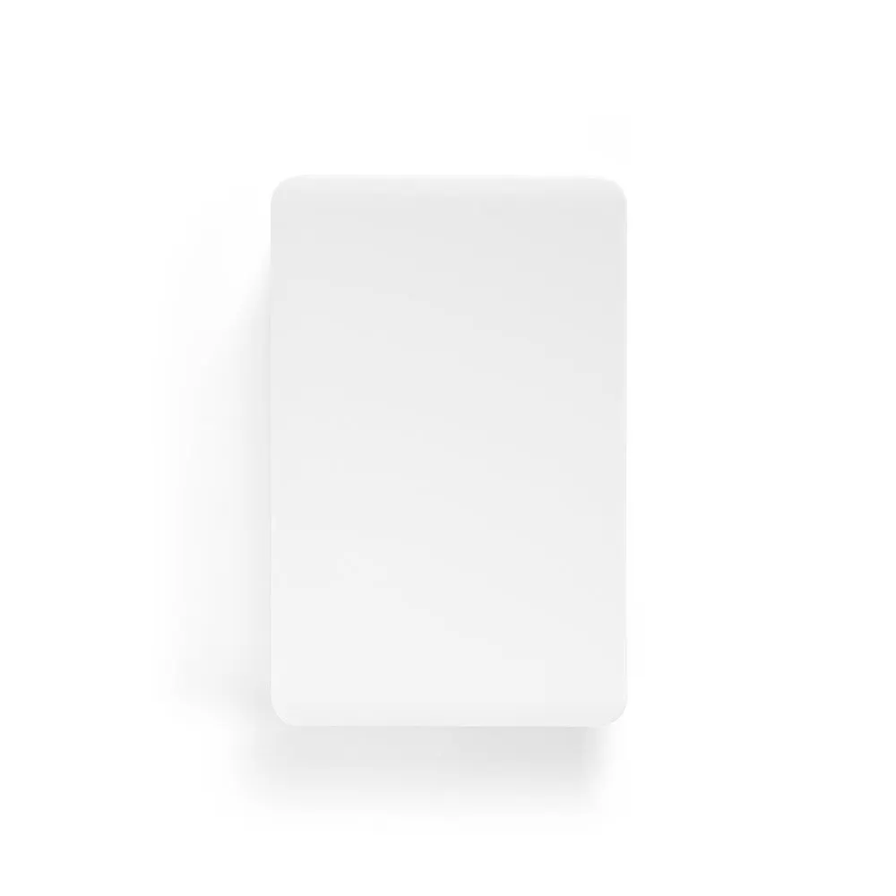 Bateria portátil em ABS 100% reciclado, com cabo integrado e capacidade de 10’000 mAh