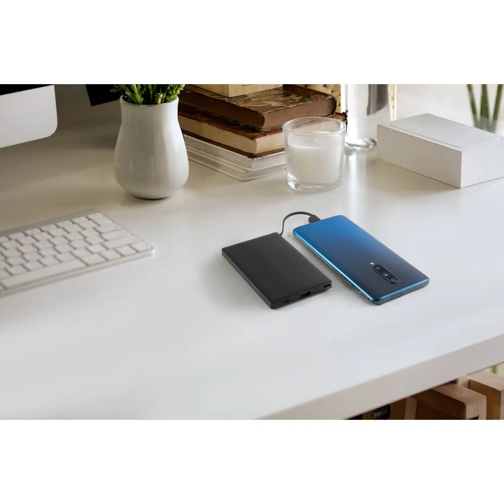 Bateria portátil em ABS 100% reciclado e bateria em lítio com capacidade de 4’000 mAh