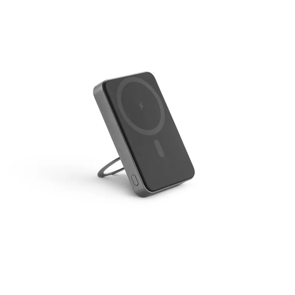 Bateria portátil magnética em ABS 100% reciclado com suporte, carregador wireless super-rápido 15W e capacidade de 10’000 mAh