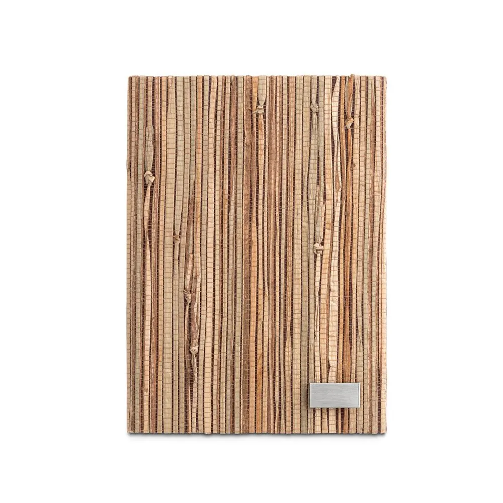 Caderno A5 de capa dura em palha natural com 192 páginas pautadas recicladas