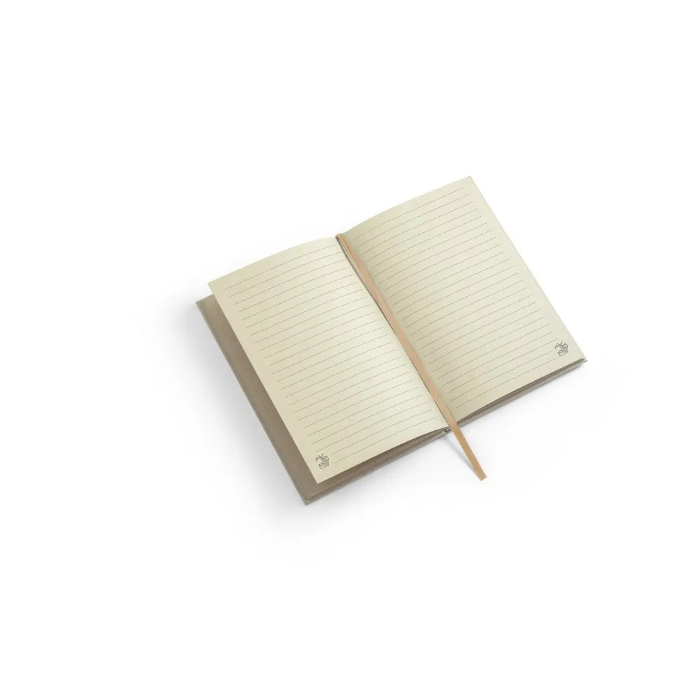 Caderno A5 de capa dura em papel à base de cana-de-açúcar (80% polpa da cana-de-açúcar) com 160 páginas pautadas