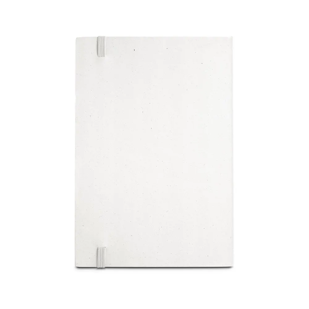 Caderno A5,produzido através de pacotes de leite reciclados com folhas pautadas recicladas, com 160 páginas pautadas recicladas