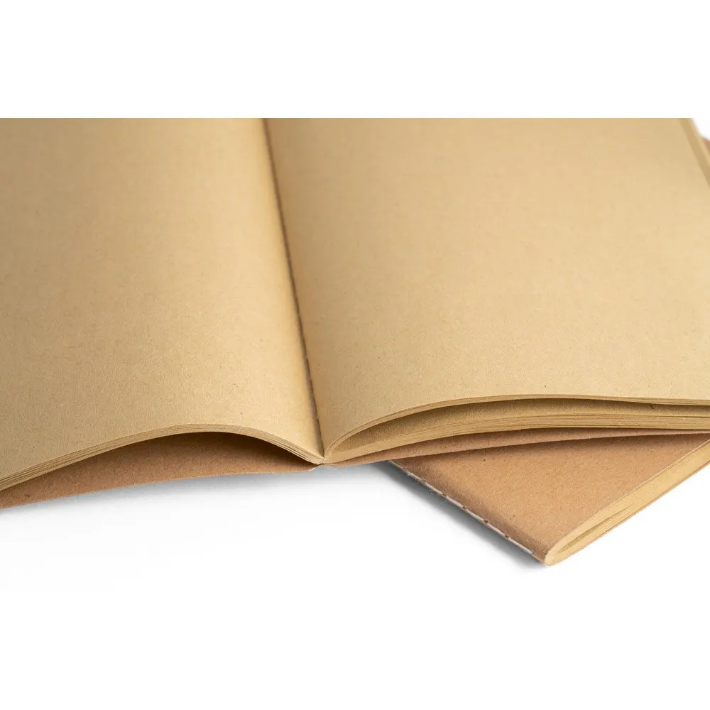 Caderno de capa flexível em cartão (250 g/m²) com 80 páginas lisas