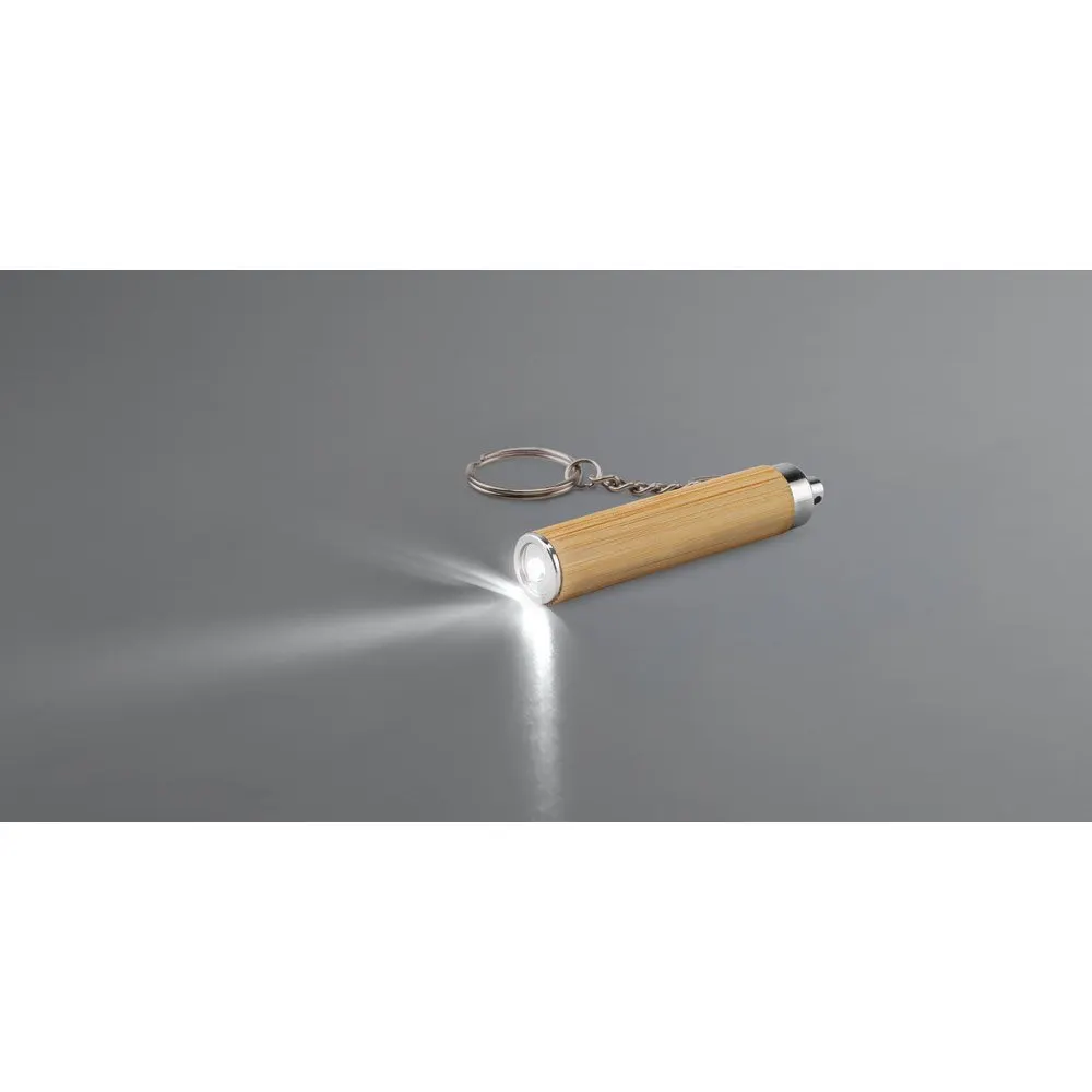 Chaveiro em bambu e ABS com lanterna LED
