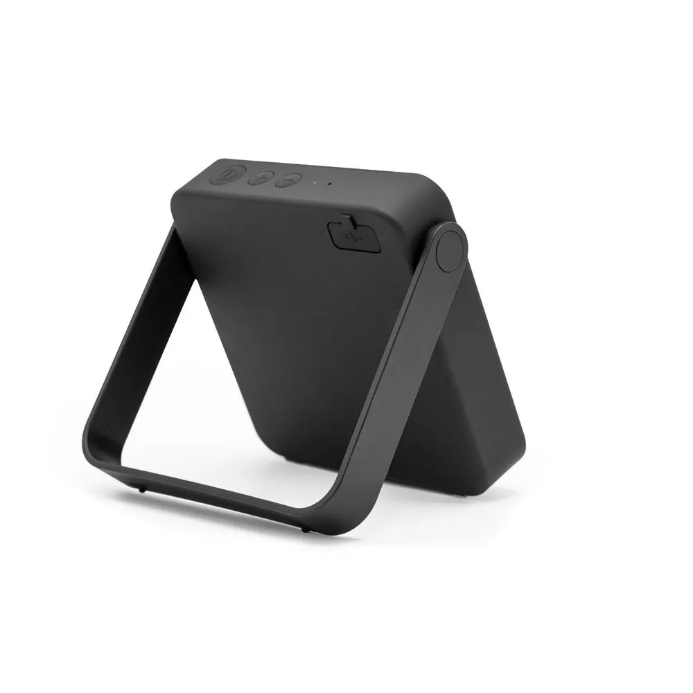 Coluna portátil em ABS 100% reciclado com proteção à prova d’água IPX7