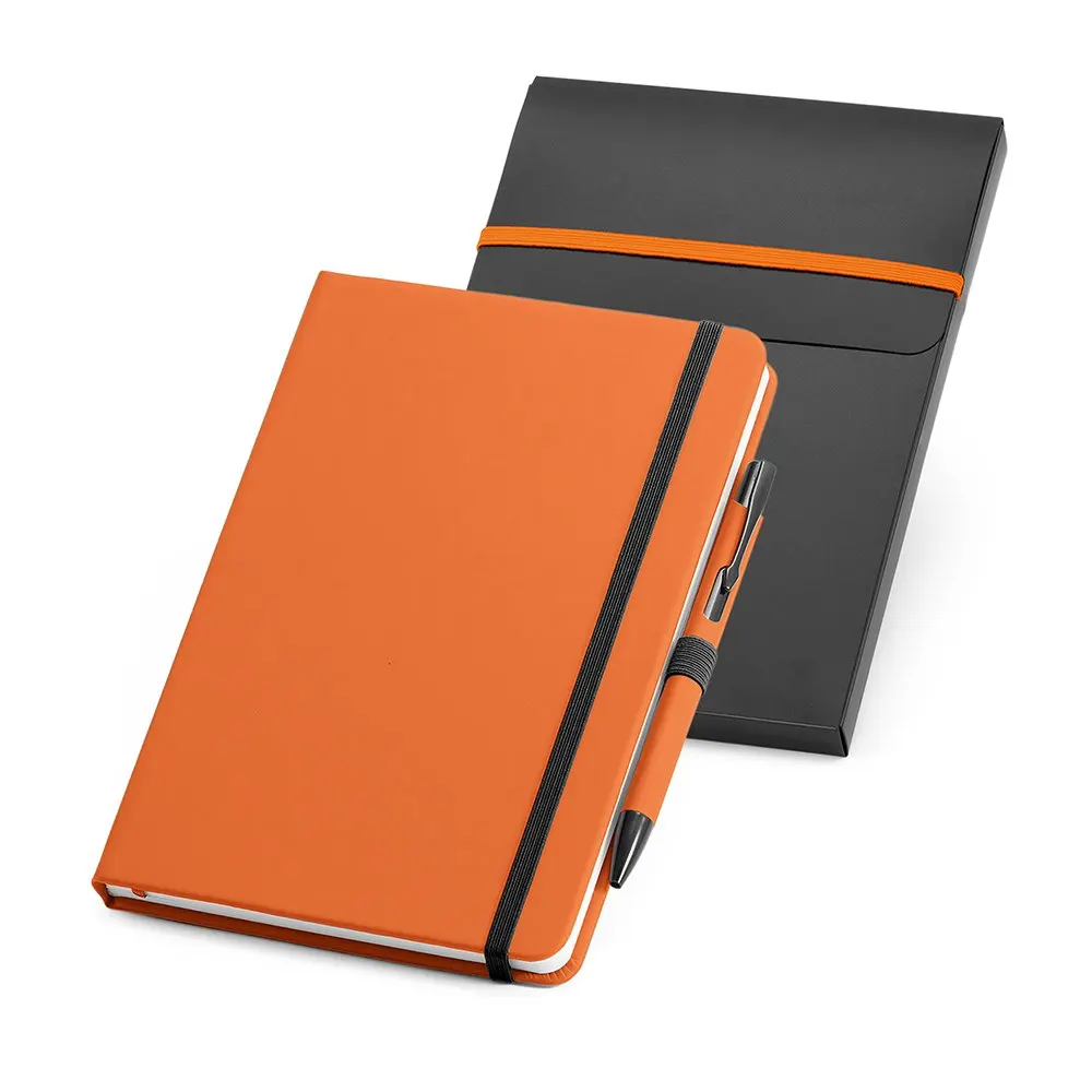 Conjunto de caderno A5 e esferográfica