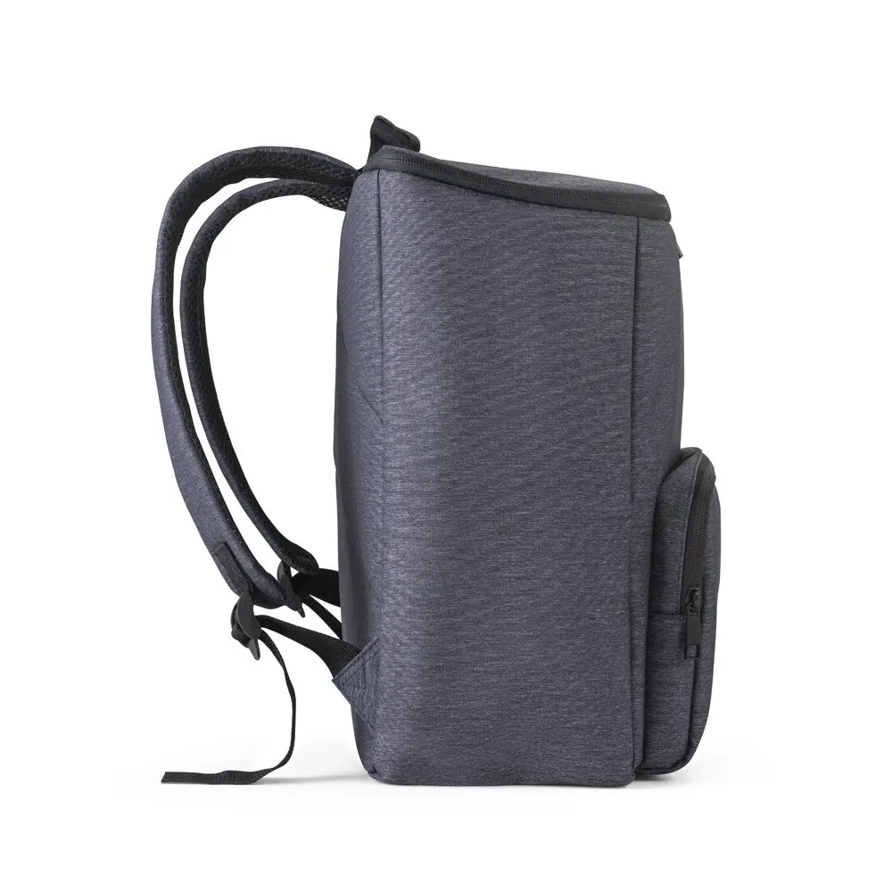Cooler. Mochila com isolamento térmico em Nylon 2Tone com interior forrado em PEVA 14 L
