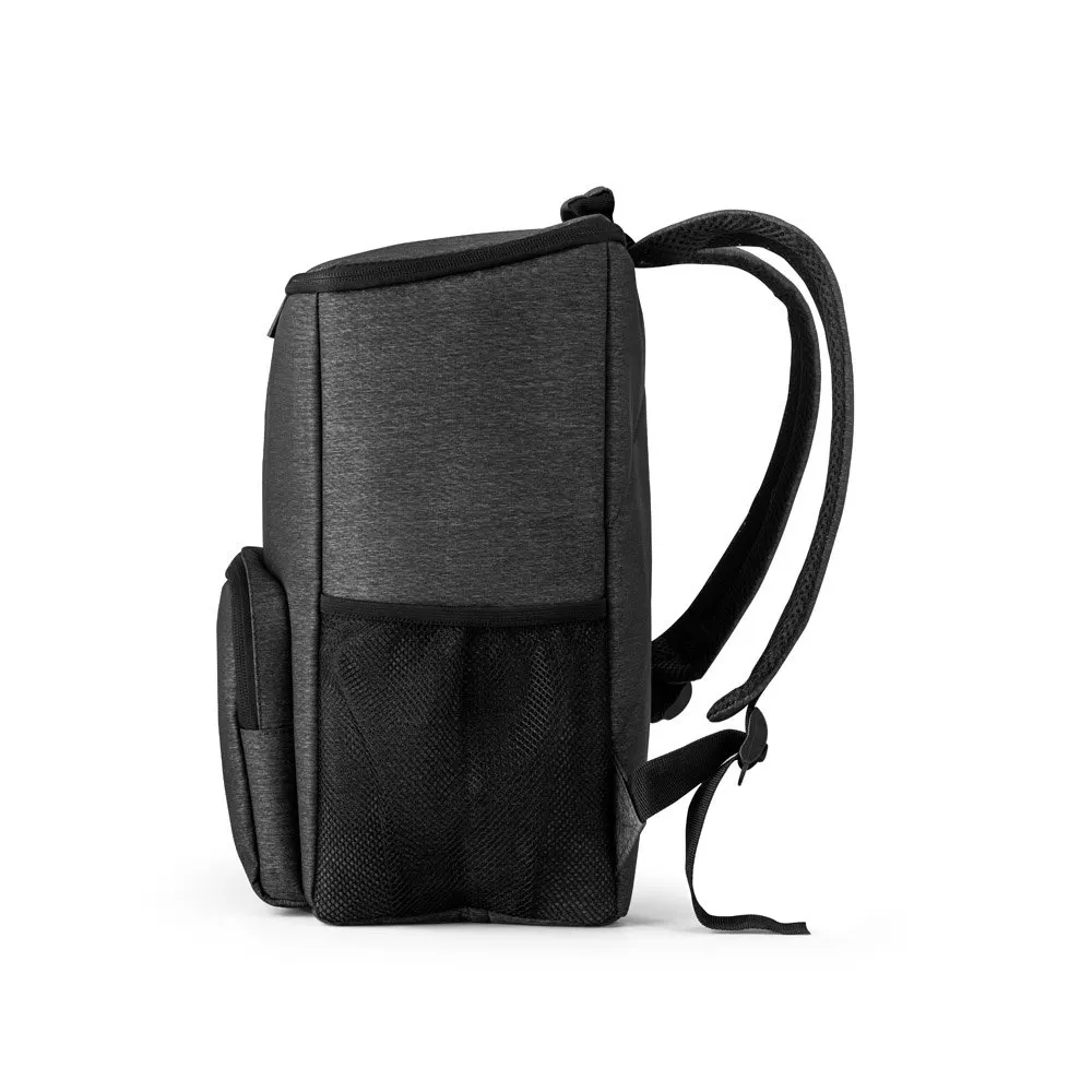 Cooler. Mochila com isolamento térmico em Nylon 2Tone com interior forrado em PEVA 14 L