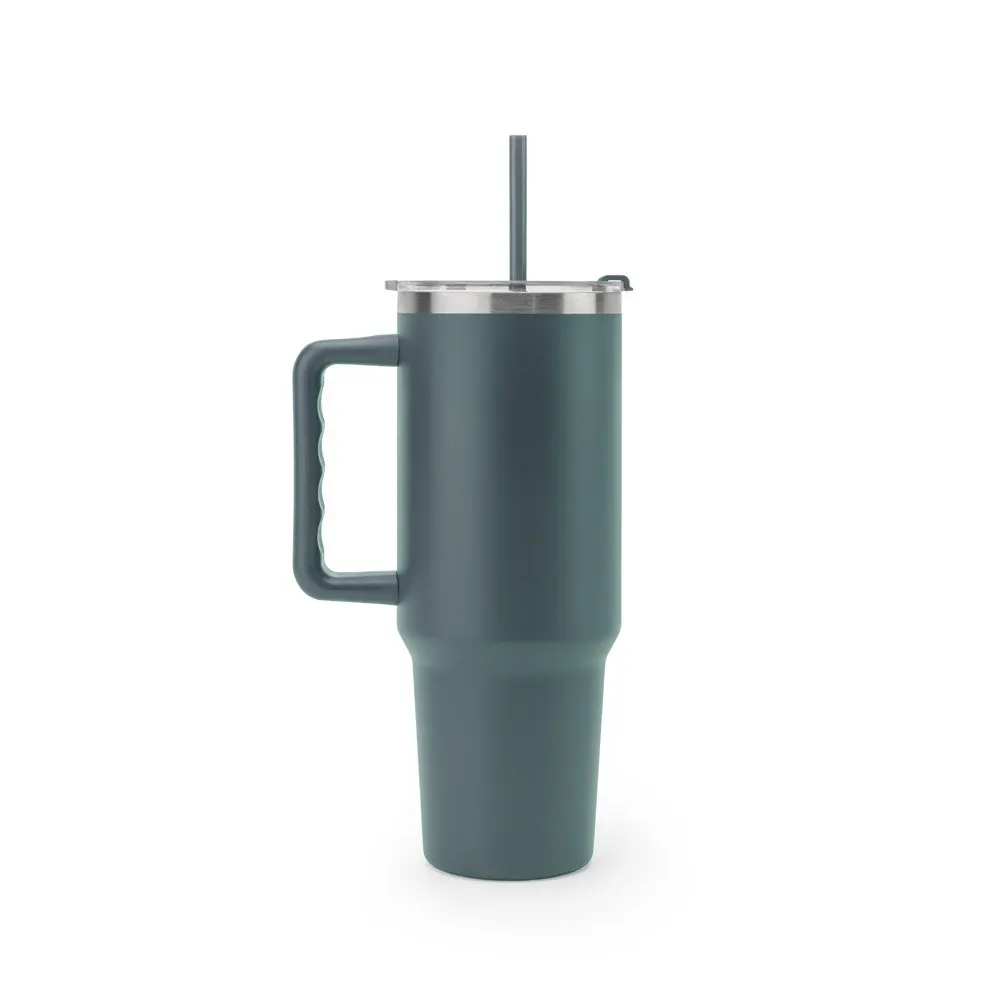 Copo de viagem de grande dimensão em aço inoxidável 91% reciclado com parede dupla isolada a vácuo e acabamento em mate 1300 mL