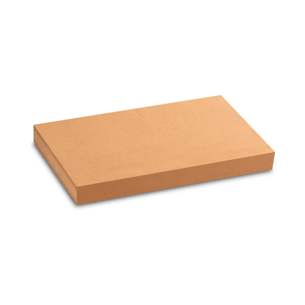 Kit churrasco em caixa kraft com tábua em bambu e 2 utensílios em aço inox e bambu