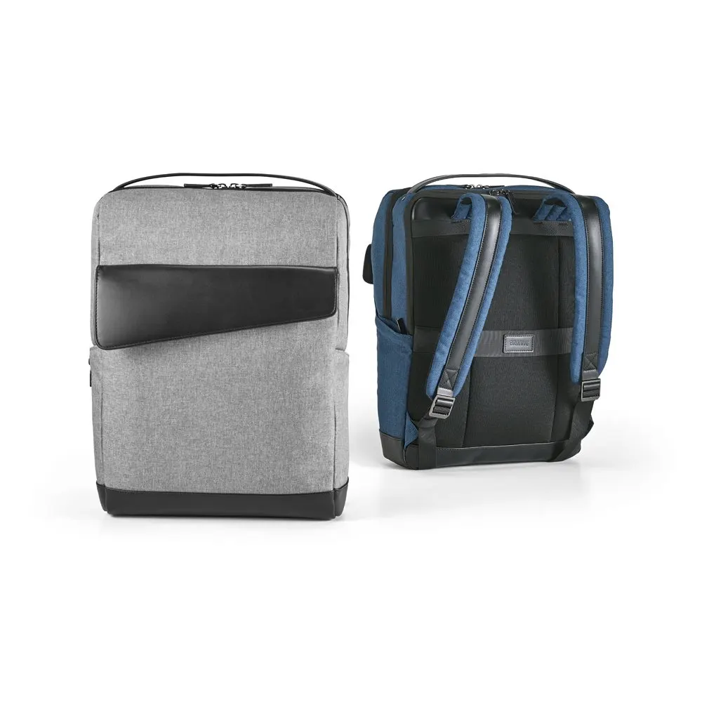 Mochila em 600D e c.sintético