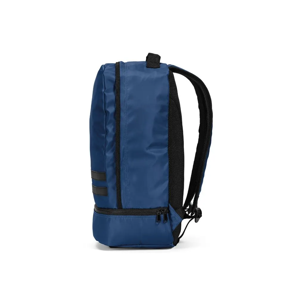 Mochila em poliéster reciclado 290T e sarja com compartimento para sapatos 25 L
