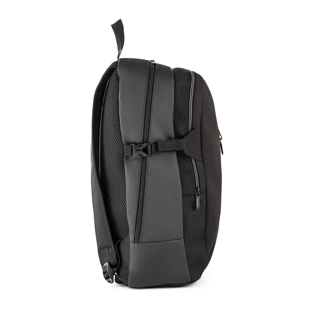 Mochila para notebook 15’6″ em 900D e c. sintético