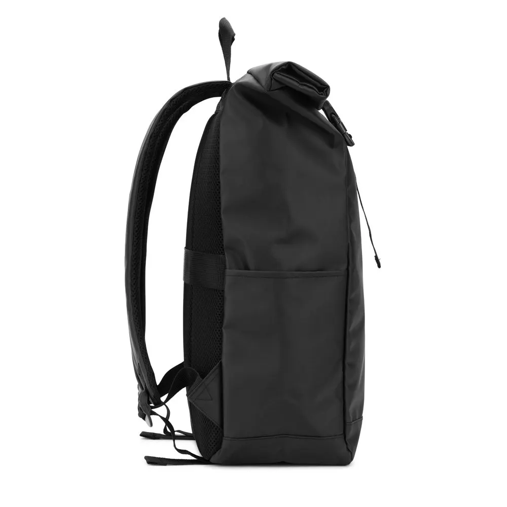 Mochila “Roll top” com design em sistema de fecho que permite enrolar a parte superior em poliéster reciclado 600D de alta densidade com revestimento resistente á água 20 L