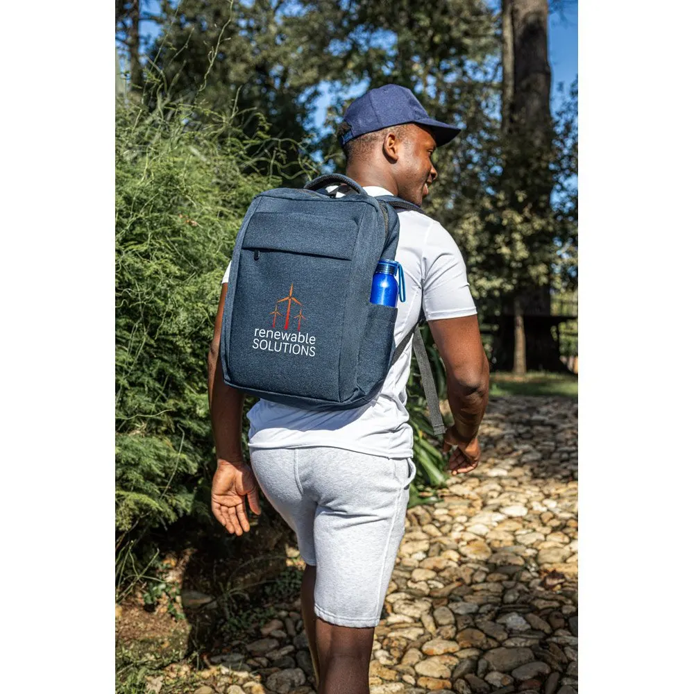 Mochila, totalmente almofadada, para notebook 15.6″ em poliéster reciclado 300D de alta densidade 18 L