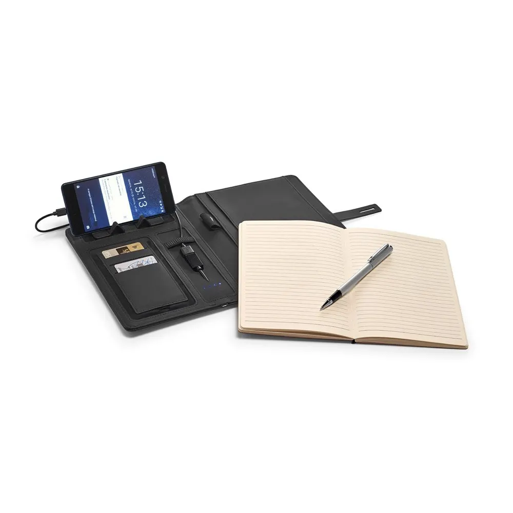 Pasta A5 em c. sintético com bateria portátil embutida (lítio) 4’000 mAh e caderno com 128 páginas pautadas
