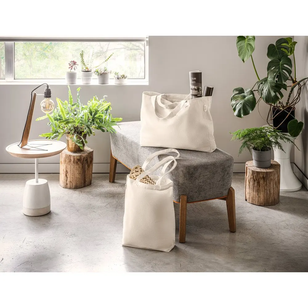 Sacola em 50% algodão, 30% algodão reciclado e 20% poliéster reciclado (220 g/m²)